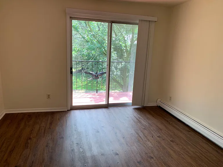 2122 Allen Blvd #28 — Photo 10
