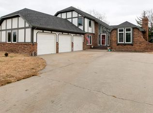 1021 S Webster St, Junction City, KS 66441