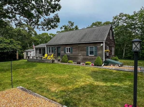 79 E Cape Poge Ave, Edgartown, MA 02539