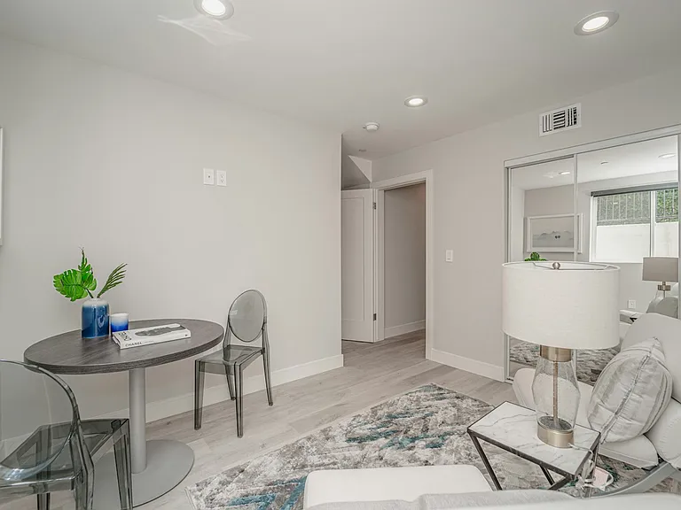 1321 Bates Ave #1323 — Photo 13