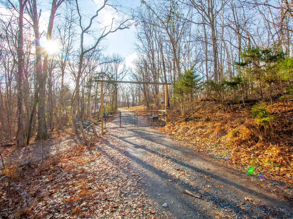 341 Haw Ridge Rd, Piney Flats, TN 37686