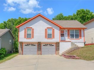 4710 N Winchester Ave, Kansas City, MO 64117