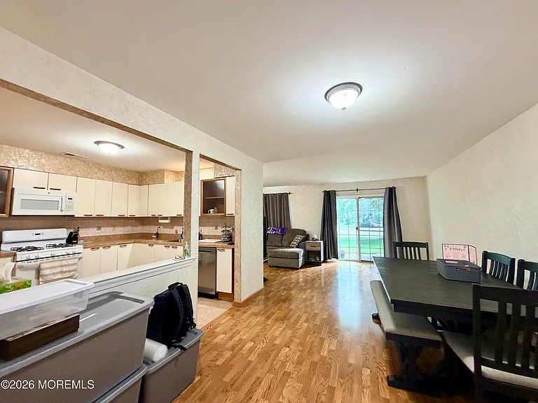 743 Banyan Ct — Photo 4