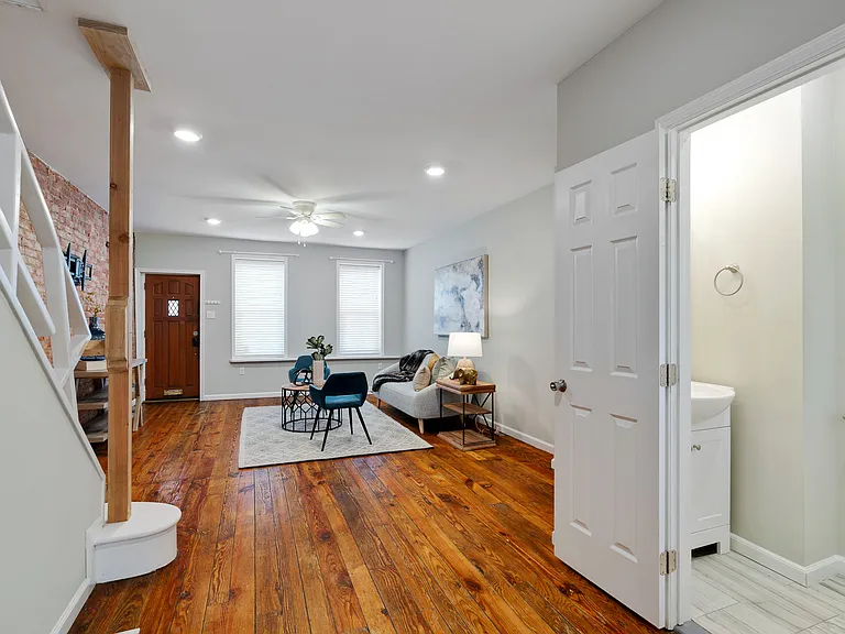 430 McClellan St — Photo 8