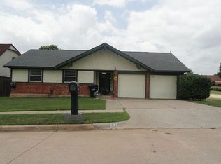 501 S Avery St, Moore, OK 73160