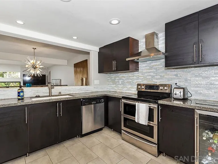 2501 Navarra Dr #114 — Photo 9