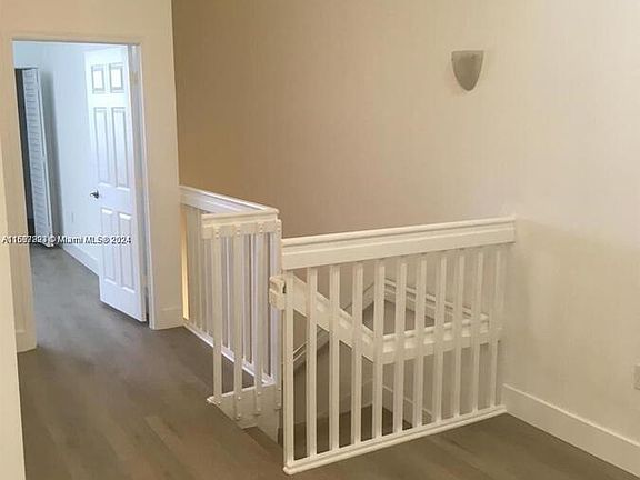 3rd image of 266 Las Brisas Cir #266