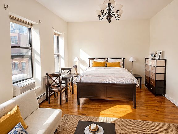 5th image of 247 Lenox Ave APT 4