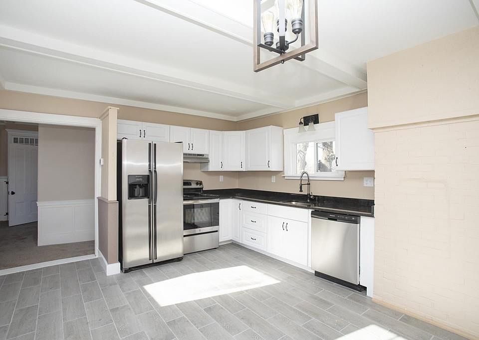 1st image of 9 Spring St