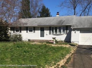 573 Turner Dr, Belford, NJ 07718