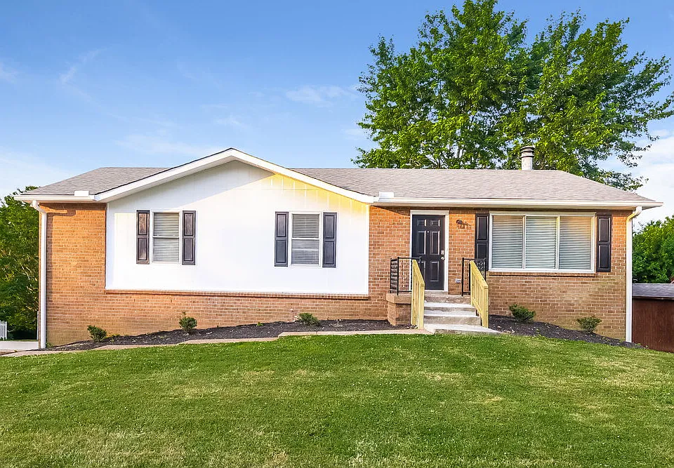 5173 Roxborough Dr