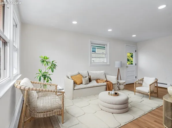 5 Lafayette Ave, Lawrence, MA 01843