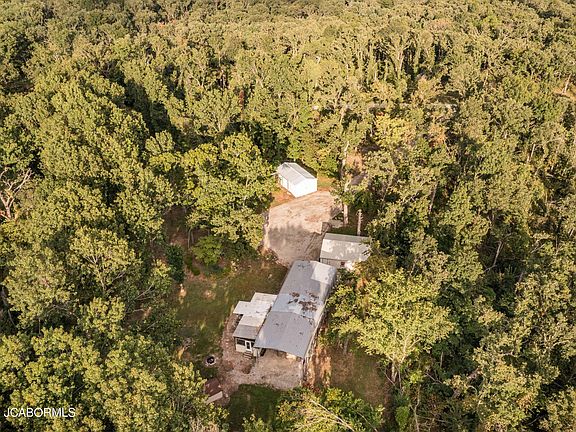 3rd image of 23459 Canfield Ln