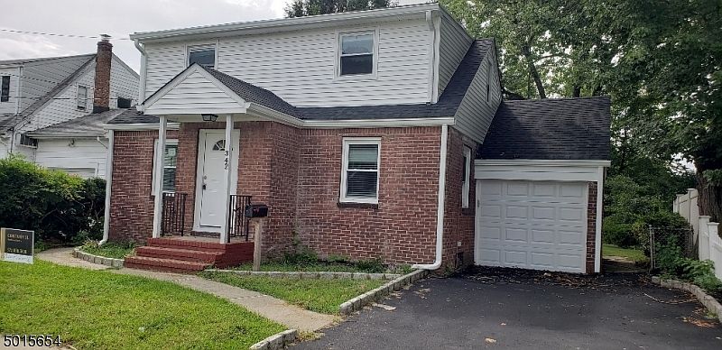 1st image of 3-42 Grunauer Pl #1X