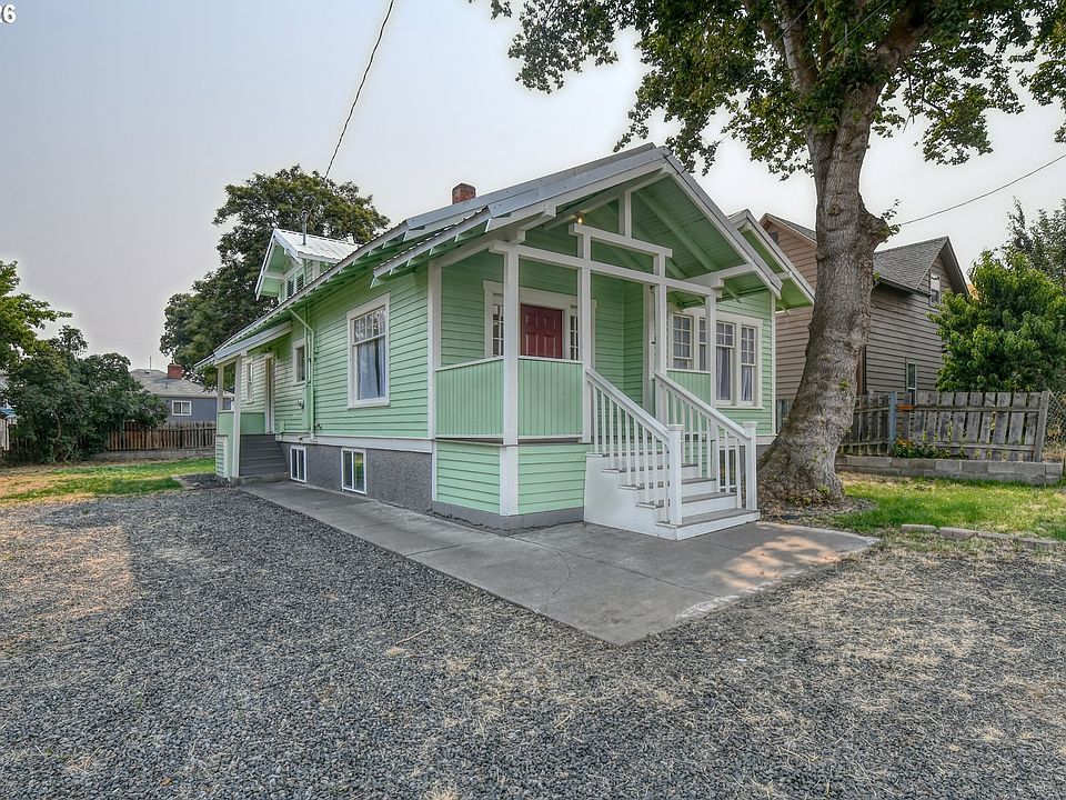 1st image of 420 SE 10th St