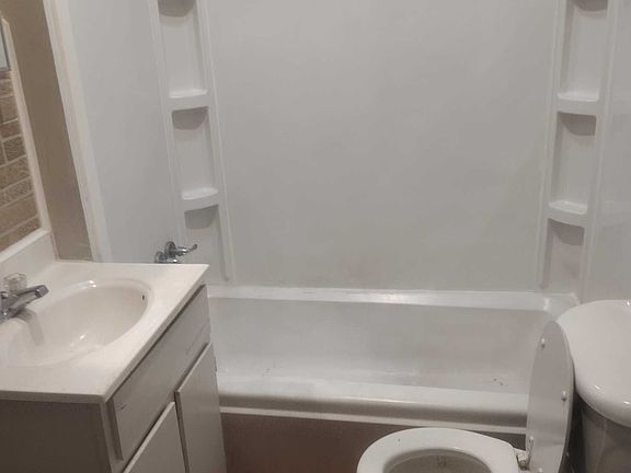 3rd image of 305 Old Morgantown Rd #1