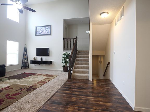 3rd image of 603 Willow Grove Dr