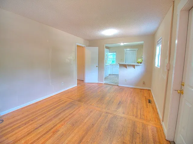 301mcmasters — Photo 4