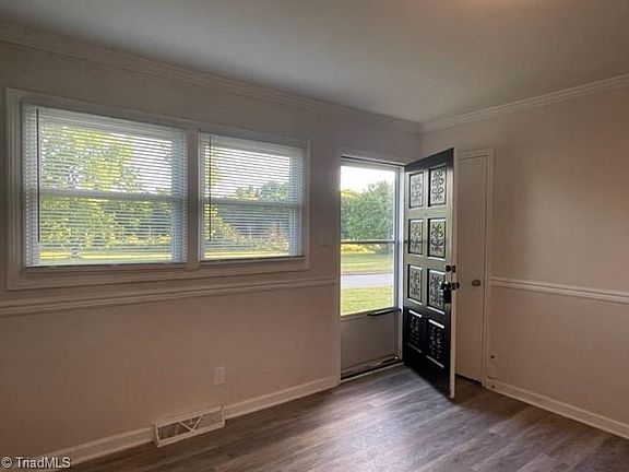 3rd image of 1403 19th St