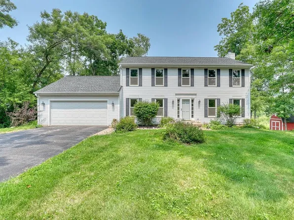 S36W37940 Dolmar Park Rd, Dousman, WI 53118