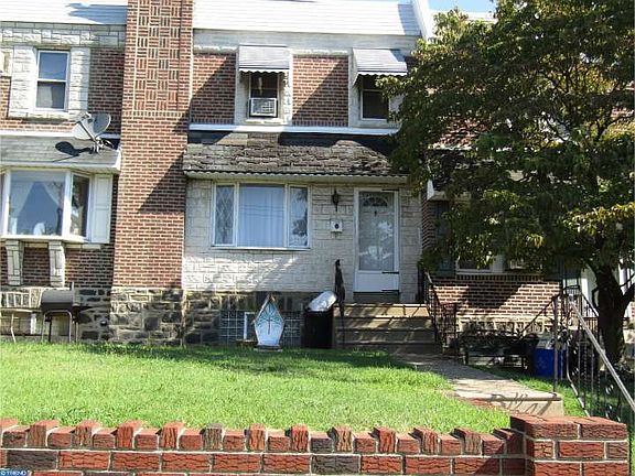 2nd image of 1427 E Hunting Park Ave