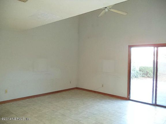 3rd image of 4321 Melissa Ct W