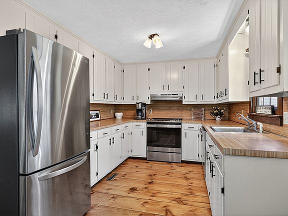 4th image of 20 Stratton Rd
