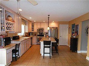 4th image of 6952 Lakeside Dr