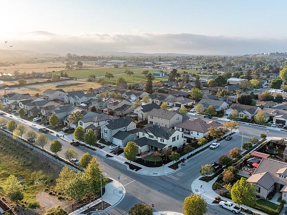 3rd image of 220 Promise Way