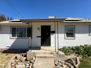 1710 S Garden St #A, Visalia, CA 93277