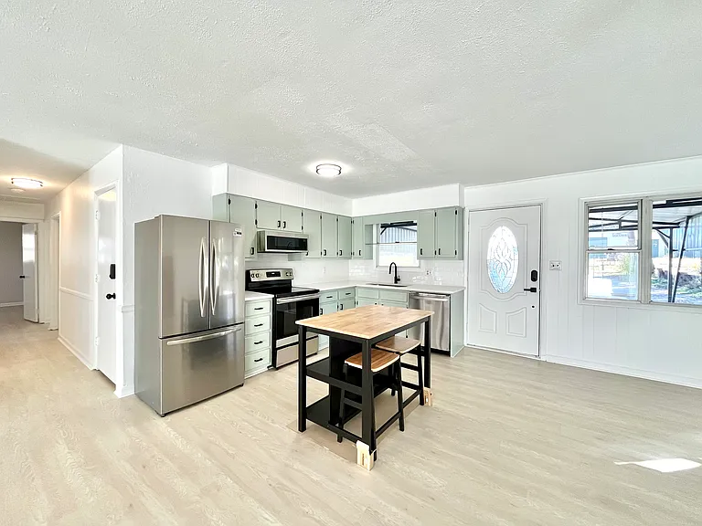 1727 Triangle Cir — Photo 11