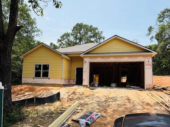 8 Hill St, Phenix City, AL 36869