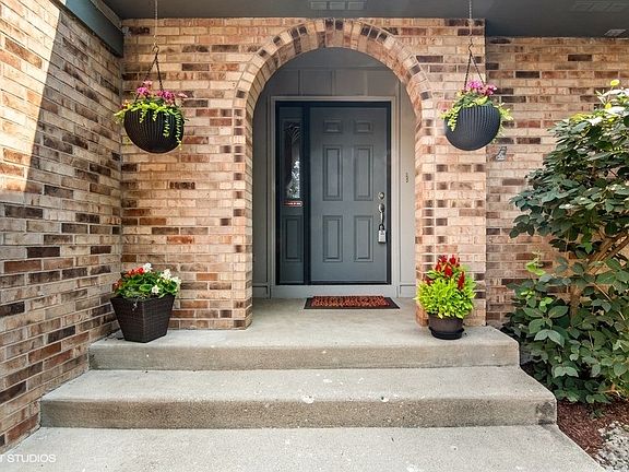 29 Sequoia Rd, Hawthorn Woods, IL 60047 | MLS #11173621 | Zillow