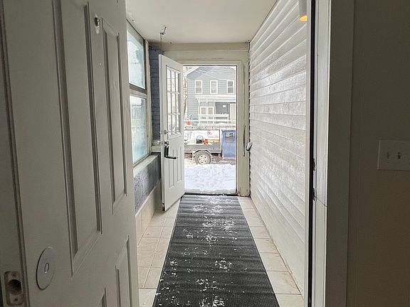 4th image of 650 Broadway Ave NW