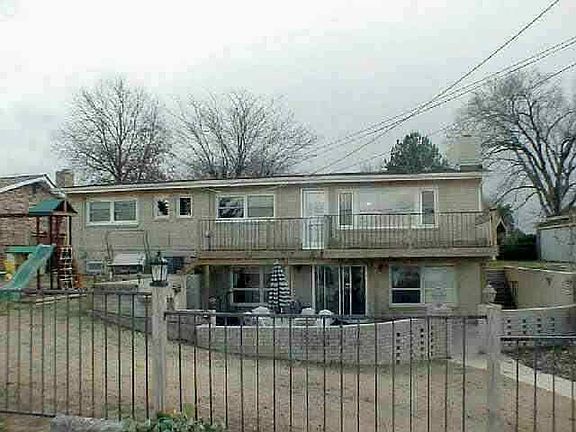 3rd image of 108 W Lakecrest Dr
