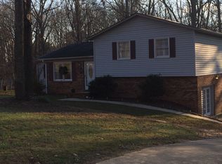 1712 Remington Point Ct, Walkertown, NC 27051