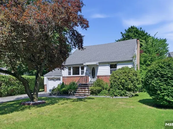 161 Brookdale St, Maywood, NJ 07607