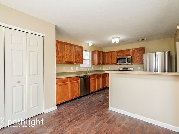 4th image of 12413 Deerview Dr