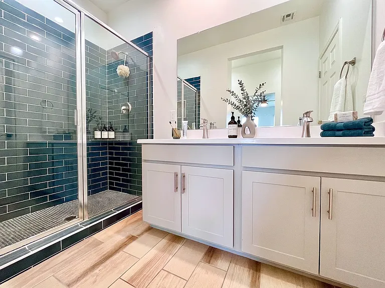 3434 N Longview Ave #11 — Photo 20