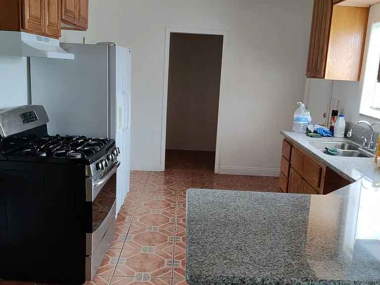 8325 Great Circle Dr — Photo 15