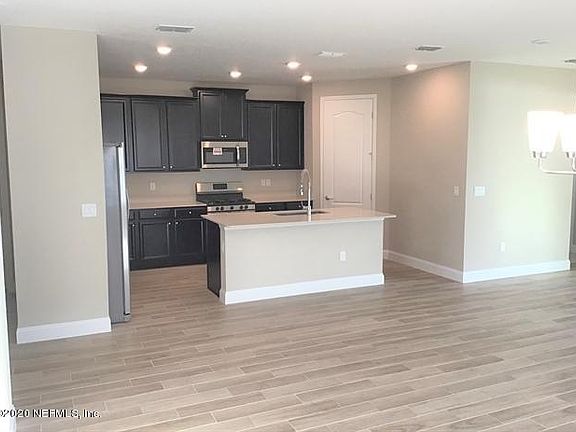4th image of 550 Broomsedge Cir