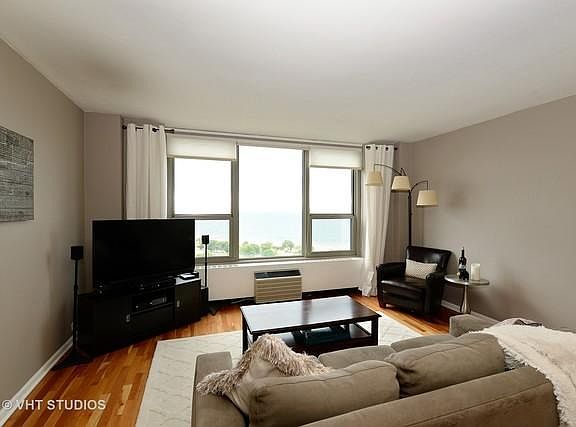 5th image of 1550 N Lake Shore Dr APT 19E