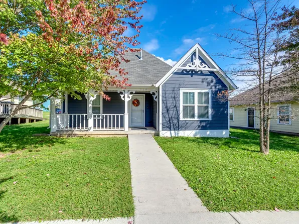 720 Monroe Senter St, Knoxville, TN 37921