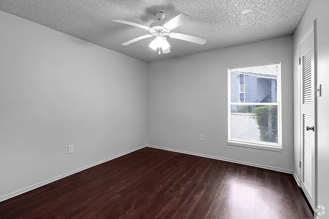 3818 Bay Club Cir — Photo 1