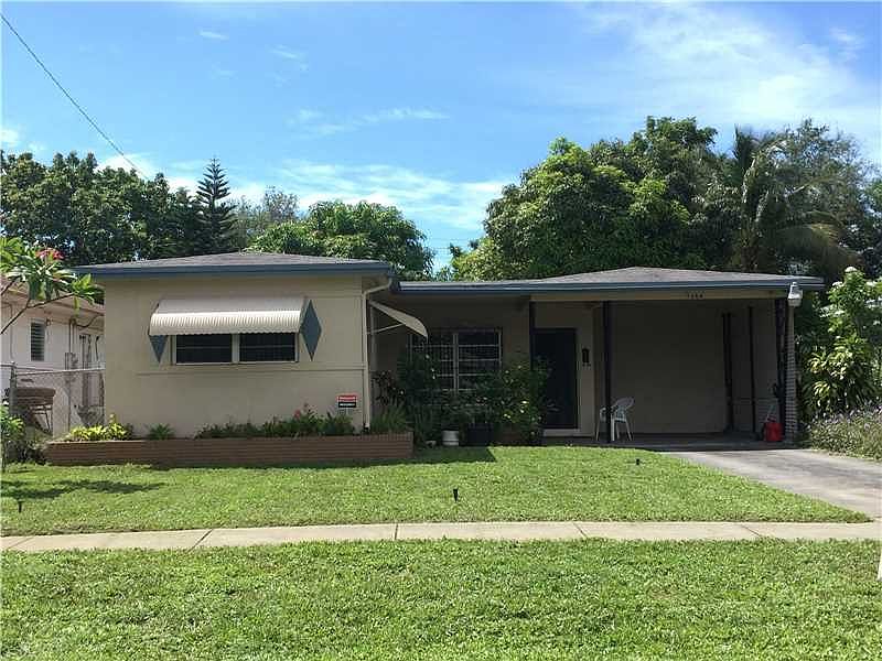 1st image of 1380 NE 158th St