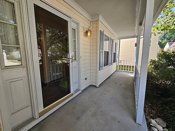 2nd image of 905 Lee Shore Ct