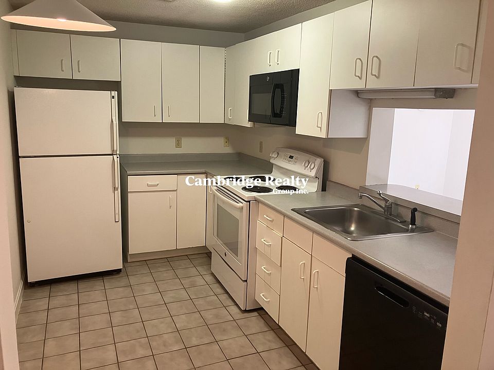 1st image of 175 Beacon St #103T