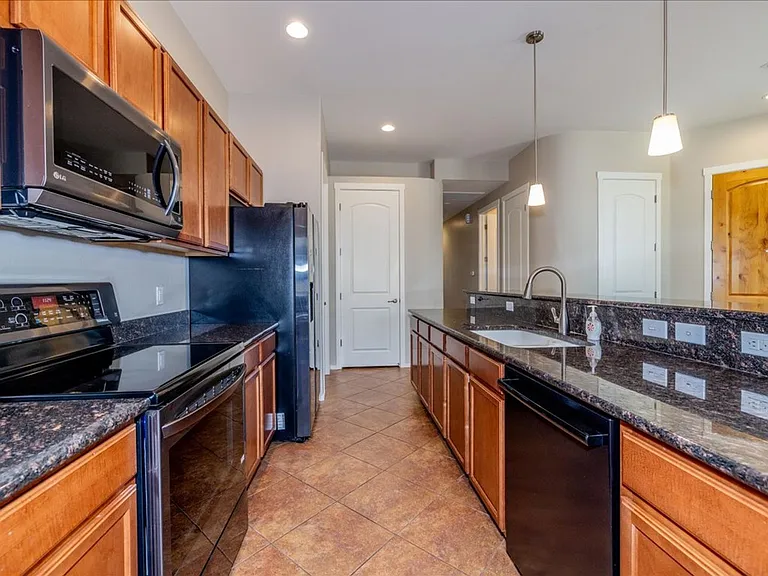 8721 E Perry Park Cir — Photo 15