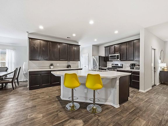 2nd image of 714 Ashley Falls Ln