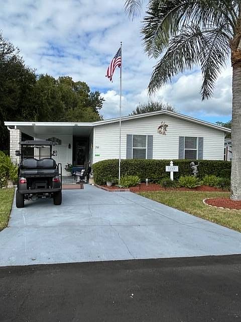 1st image of 792 Petunia Way